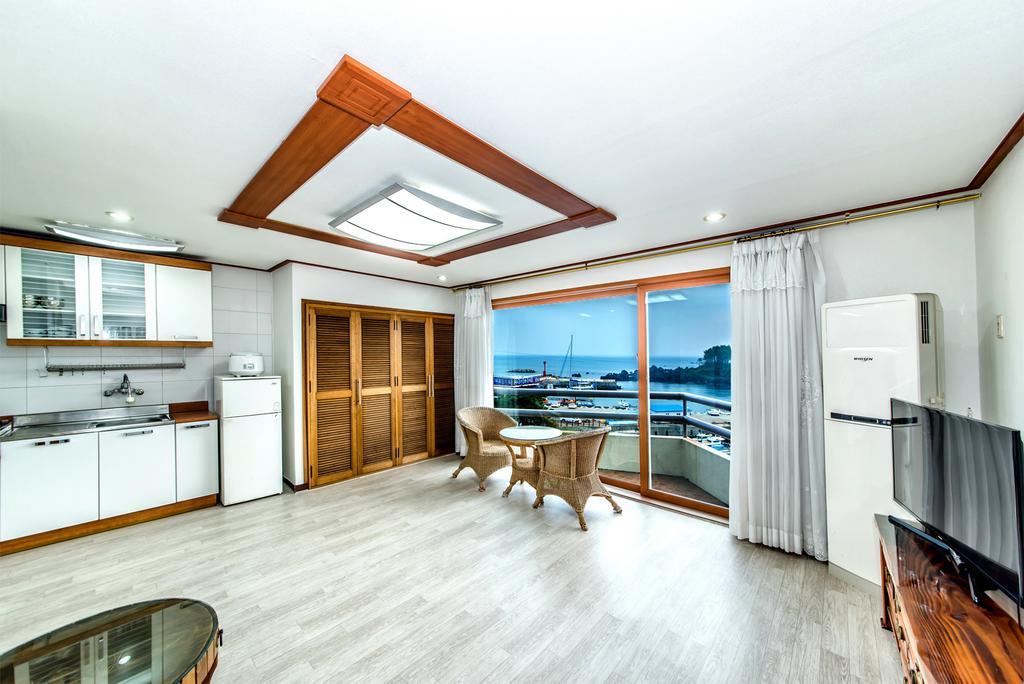 Dongsannara Pension Seogwipo Esterno foto